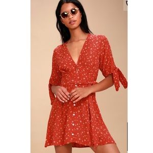 NWT BIRGIT CORAL RED FLORAL PRINT TIE-SLEEVE DRESS